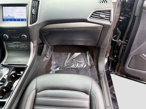 Used 2020 Ford Edge SEL w/ Convenience Package image 17