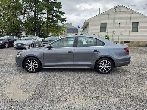 Used 2018 Volkswagen Jetta SE FWD image 8