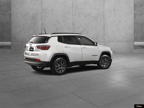 New 2026 Jeep Compass Latitude image 8