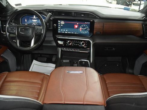 Used 2024 GMC Sierra 3500 Denali Ultimate image 34