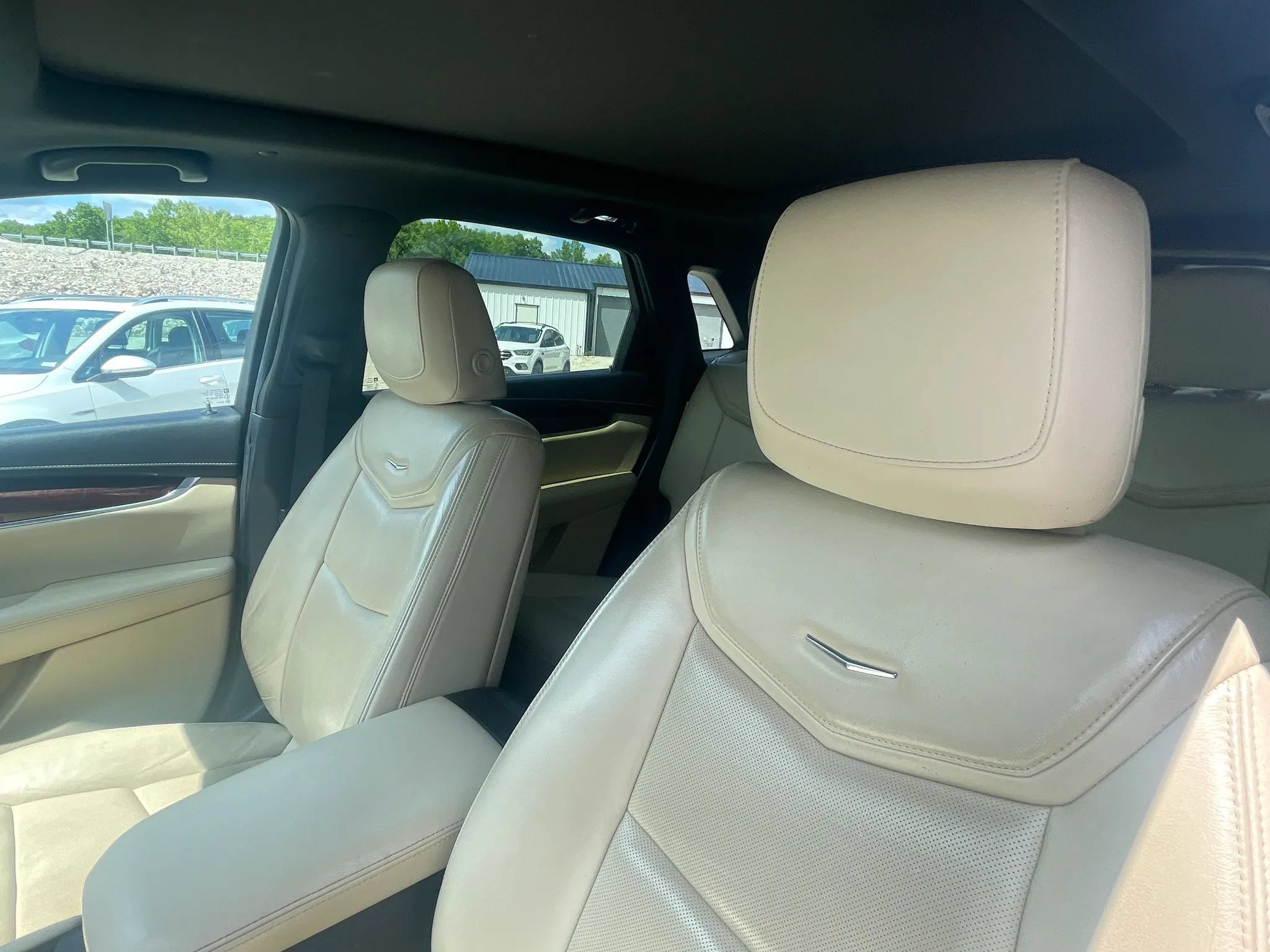 Used 2017 Cadillac XT5 Luxury w/ Driver Awareness Package FWD image 24