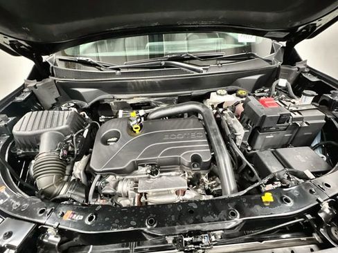 Certified 2025 Chevrolet Equinox LT w/ Safety and Technology Package FWD image 29