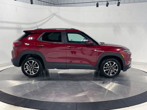 Used 2025 Chevrolet TrailBlazer LT w/ LT Cold Weather Package image 10