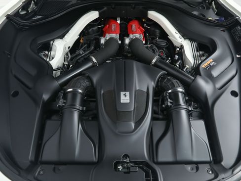 Certified 2021 Ferrari Roma RWD image 34