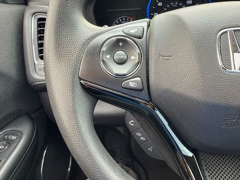 Used 2022 Honda HR-V EX image 11
