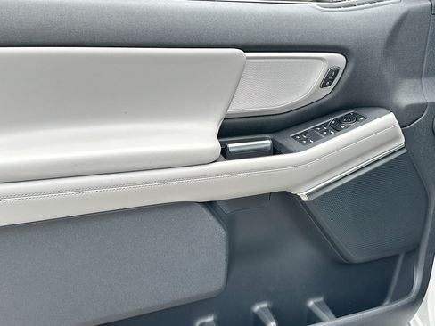 New 2026 Ford Expedition Active RWD image 13