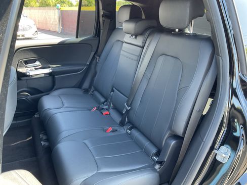 Used 2023 Mercedes-Benz EQB 300 4MATIC image 19