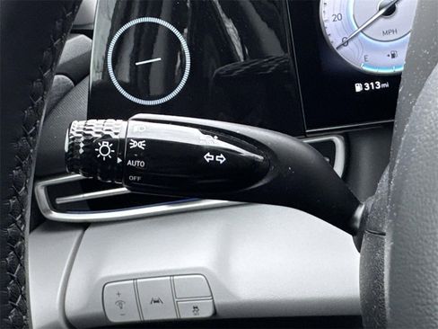 Used 2023 Hyundai Elantra Limited w/ Cargo Package image 18