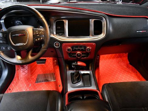 Used 2017 Dodge Charger R/T image 36