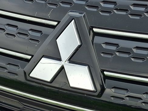 Used 2022 Mitsubishi Outlander SE FWD image 4