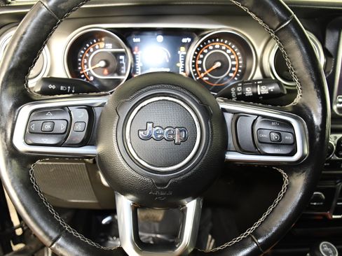 Used 2021 Jeep Wrangler Unlimited Sahara w/ Uconnect 4C Nav & Sound Group AWD/4WD image 20