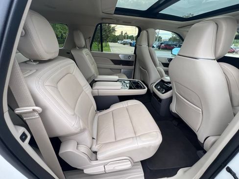 Used 2020 Lincoln Navigator L Reserve w/ Luxury Package AWD/4WD image 27