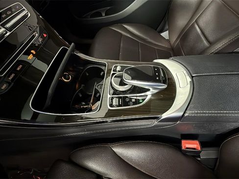 Used 2017 Mercedes-Benz GLC 300 4MATIC image 21