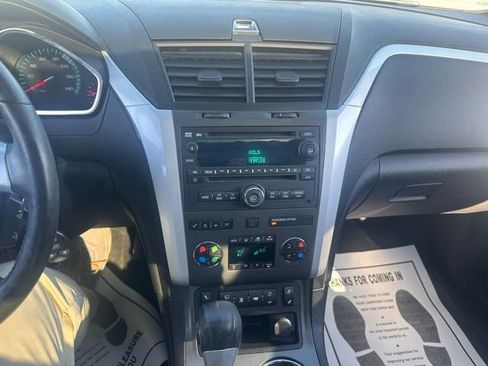 Used 2009 Chevrolet Traverse LT image 17