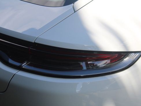 Used 2023 Porsche Panamera 4 image 12