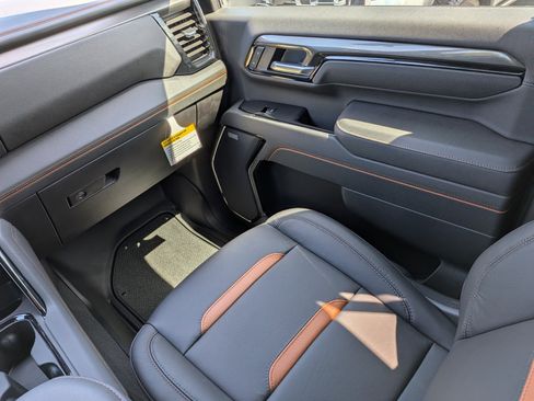 New 2026 GMC Sierra 2500 AT4 w/ AT4 Premium Plus Package image 16