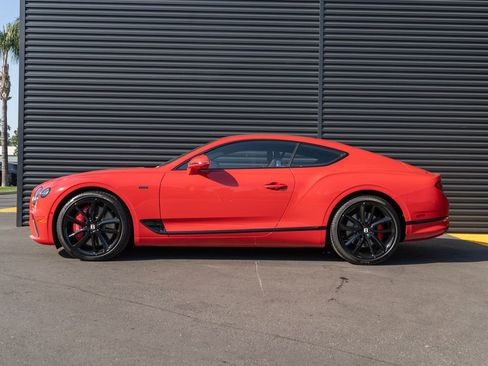 Used 2024 Bentley Continental GT AWD/4WD image 2