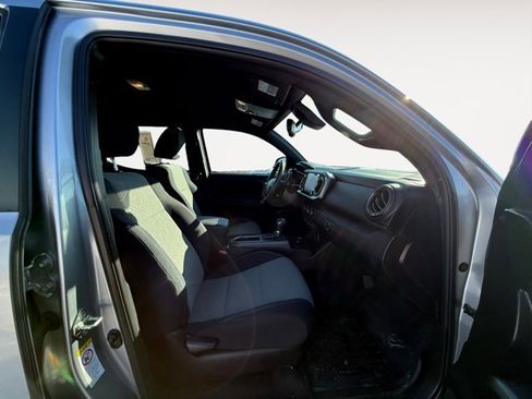 Certified 2020 Toyota Tacoma TRD Sport image 16