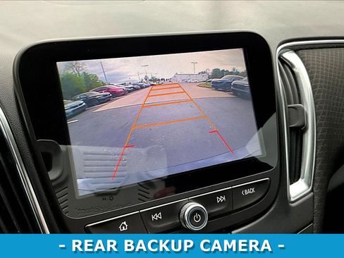 Used 2016 Chevrolet Malibu LT FWD image 14