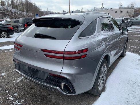 Used 2025 Genesis GV70 2.5T image 4