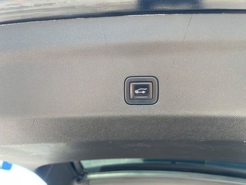 Used 2021 GMC Yukon SLT w/ SLT Premium Package AWD/4WD image 36