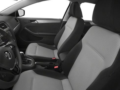 Used 2018 Volkswagen Jetta Sport FWD image 9