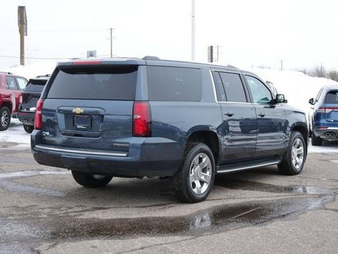 Used 2020 Chevrolet Suburban Premier AWD/4WD image 4