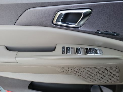 New 2027 Kia Carnival SX FWD image 12