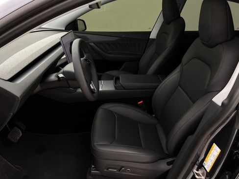 Used 2026 Tesla Model Y Long Range image 15