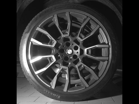 Certified 2024 BMW X5 xDrive40i w/ M Sport Package AWD/4WD image 12