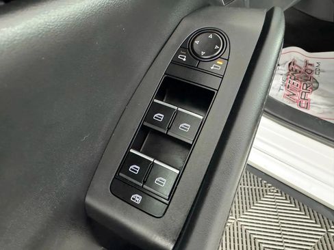 Used 2023 MAZDA MAZDA3 s image 37