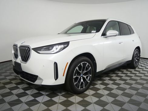 Certified 2025 BMW X3 xDrive30i w/ Premium Package AWD/4WD image 7