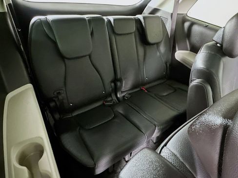 Certified 2024 Kia Carnival SX Prestige image 9