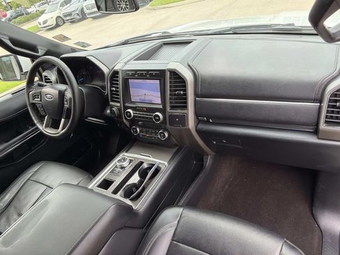 Used 2020 Ford Expedition XLT w/ Equipment Group 202A RWD image 16