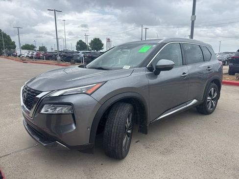 Used 2023 Nissan Rogue SL w/ SL Premium Package image 6