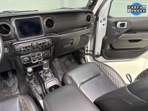 Used 2022 Jeep Wrangler Unlimited Sahara image 24