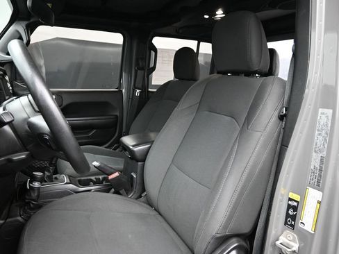 Used 2021 Jeep Gladiator Sport AWD/4WD image 12