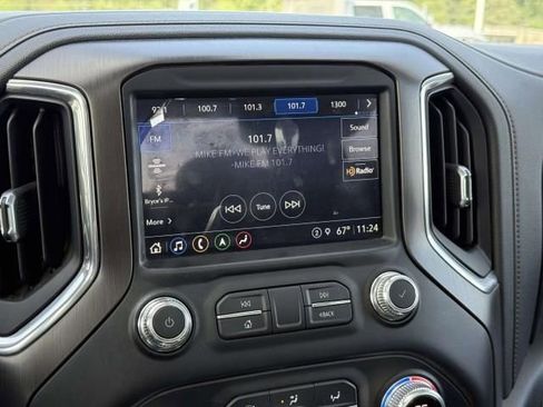 Used 2021 GMC Sierra 2500 AT4 w/ AT4 Premium Plus Package AWD/4WD image 27