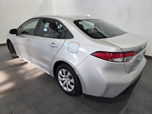 Used 2023 Toyota Corolla LE image 3