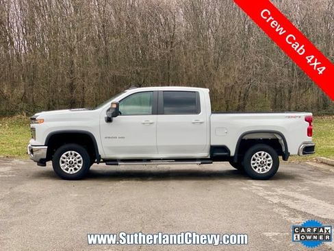 Used 2025 Chevrolet Silverado 2500 LT w/ Convenience Package AWD/4WD image 4