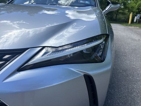 Used 2024 Lexus UX 250h AWD w/ Premium Package image 10