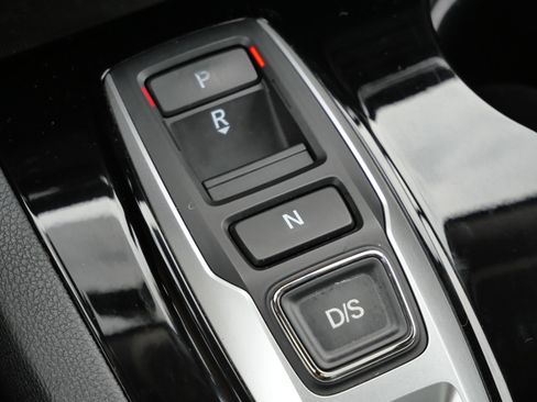 Used 2016 Honda Pilot Elite image 25