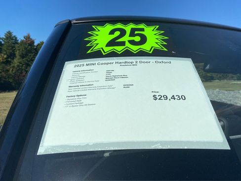 Used 2025 MINI Cooper 2-Door Hardtop image 17
