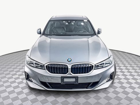 Used 2023 BMW 330i Sedan image 2