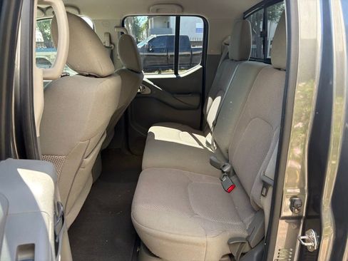 Used 2019 Nissan Frontier SV image 13