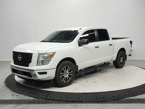 Used 2021 Nissan Titan SV w/ Accessory Utility Package RWD image 3