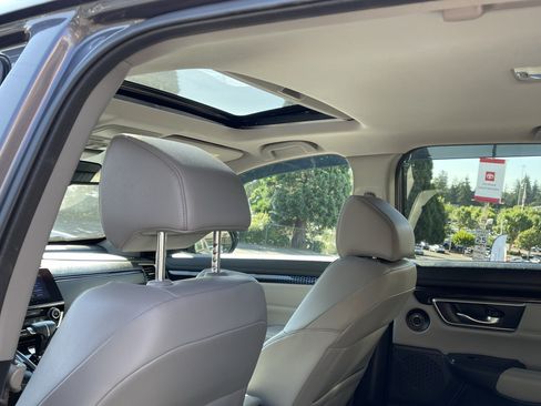 Used 2018 Honda CR-V Touring image 14