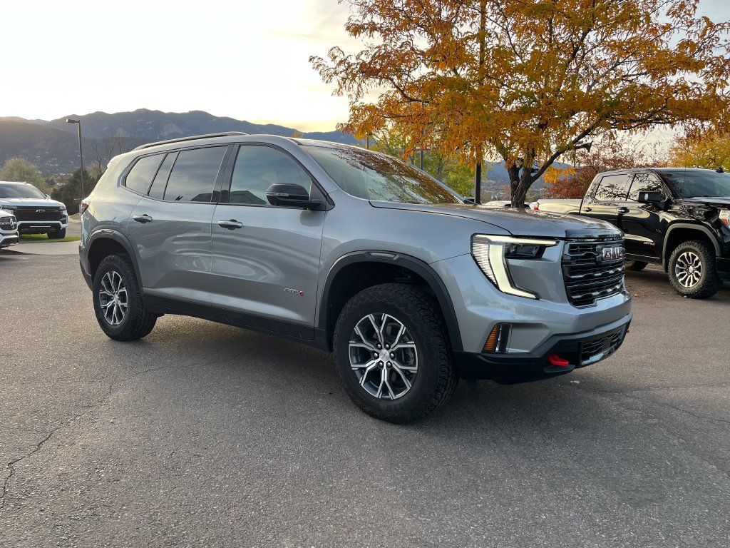 Used 2025 GMC Acadia AT4 AWD/4WD image 3