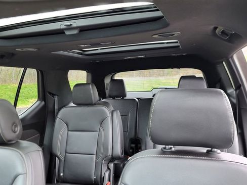 Used 2023 Chevrolet Traverse LT w/ LT Premium Package image 25