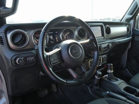 Used 2021 Jeep Wrangler Sport image 18